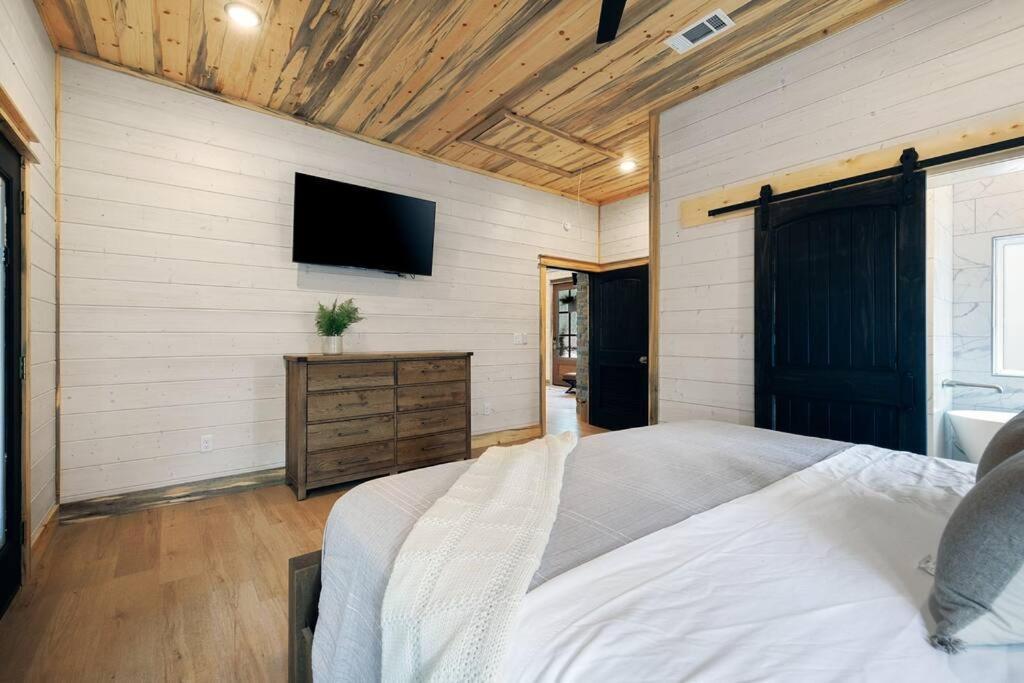 Lone Pine Lodge. Brand New! 2 Bedroom Luxury Cabin. Broken Bow Exterior photo